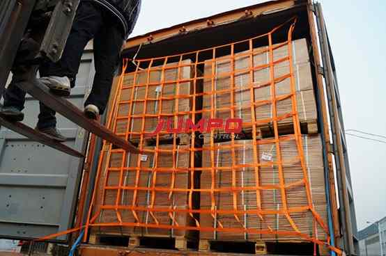 Lưới dây bẹ chắn hàng thùng container